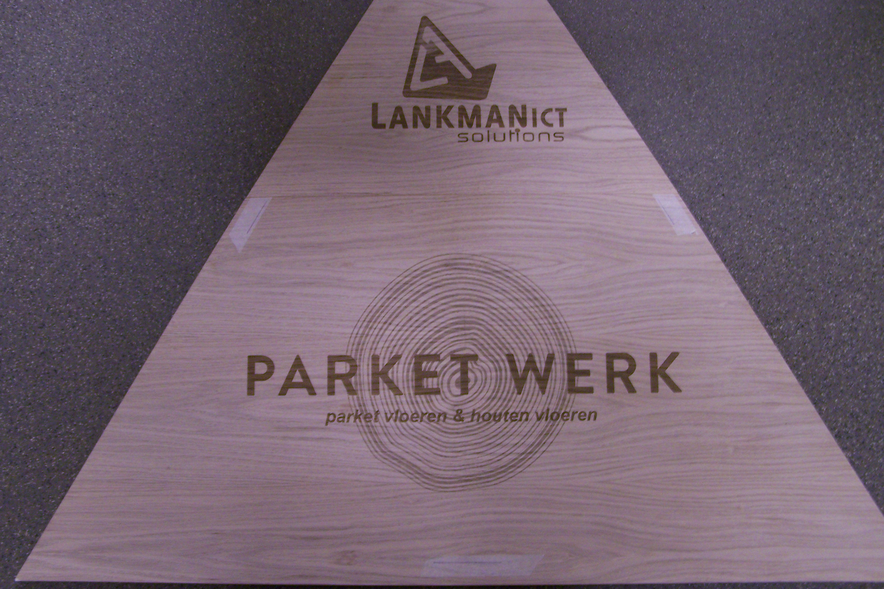 Parket werk logo